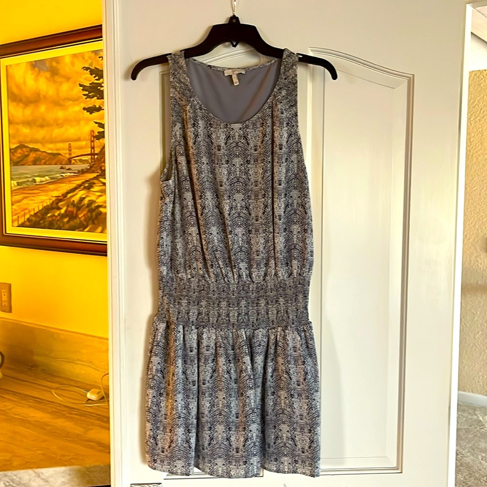 Joie 100% silk Size Small sleeveless scoop neck dress